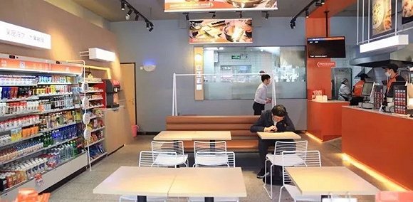 阿里巴巴新零售再放大招 热门外卖进店即可食用